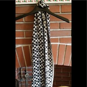 Coach monogram Scarf 🧣